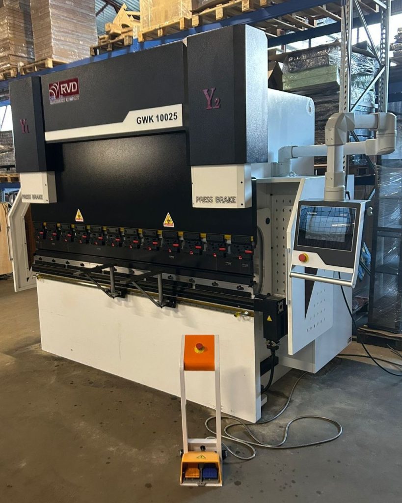 Bending press RVD front right